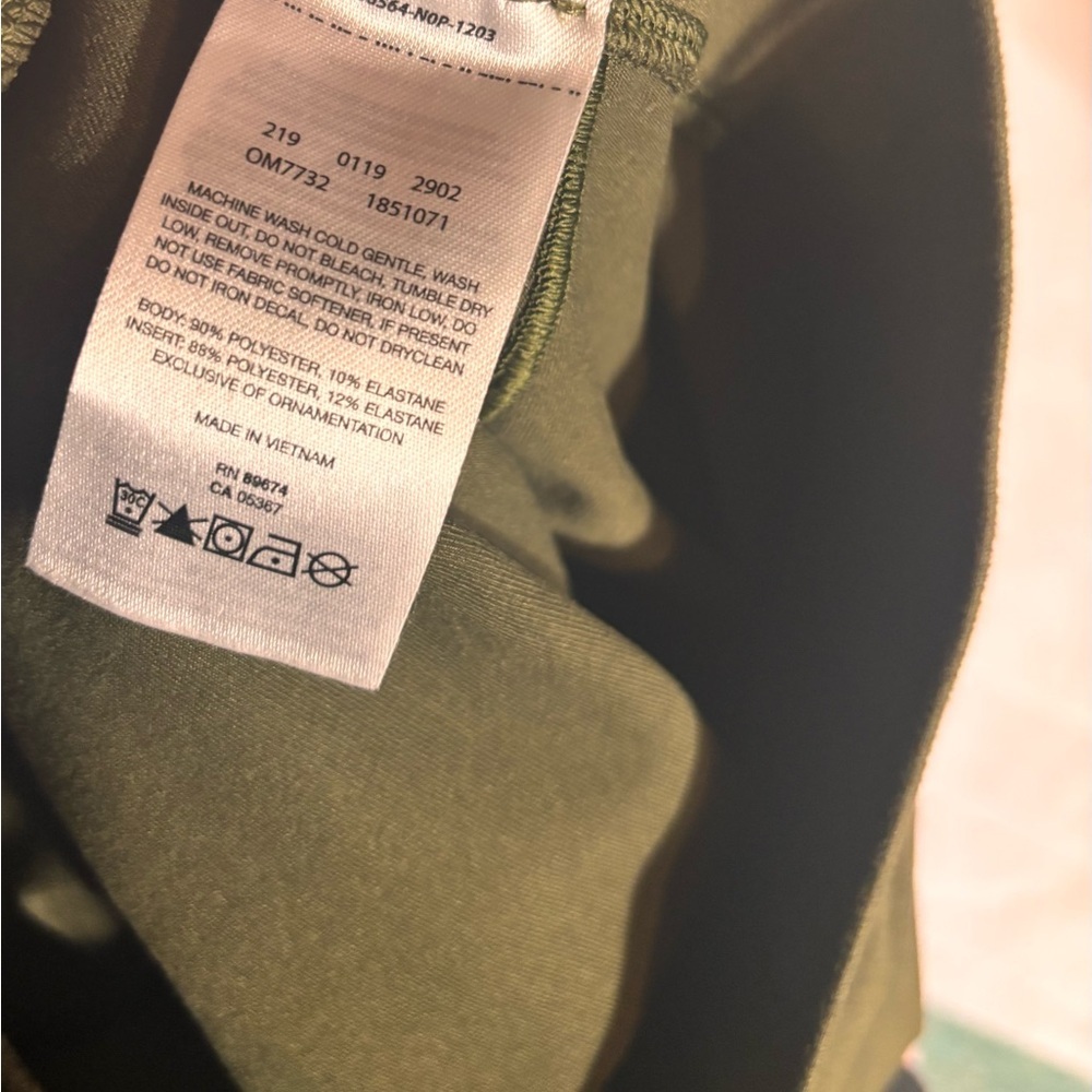 Climbing, Biking and Hiking outdoor tapered pants XXL Mountain Hardware AP - Picture 2 of 7